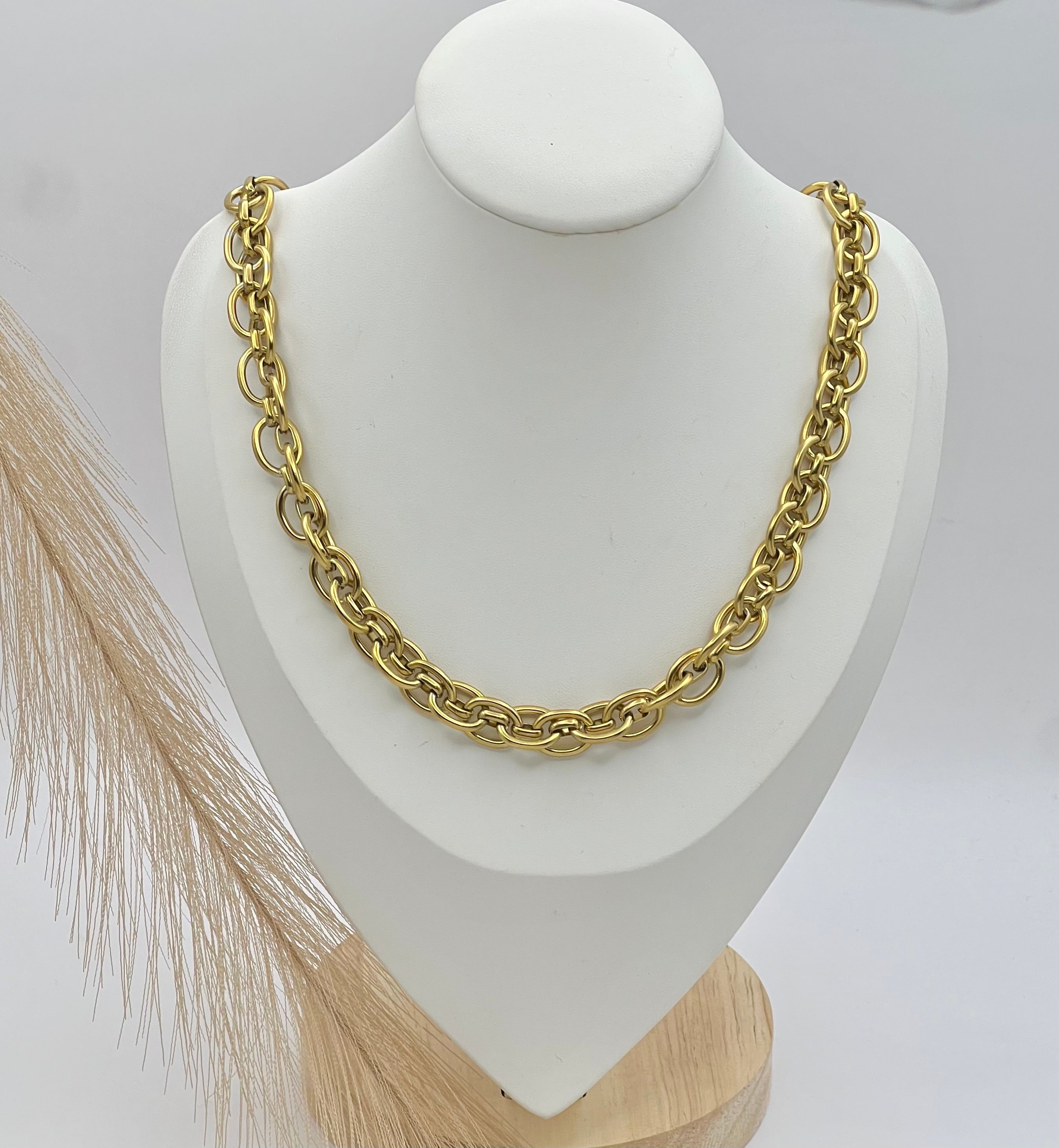 Gold Stainless Steel Chain Necklace for Women Gift Jewellery Box