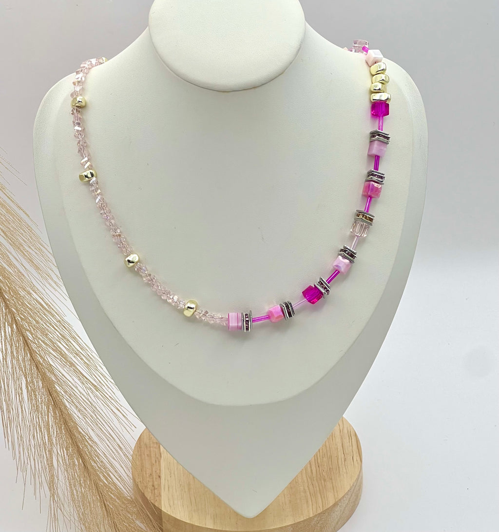 Rose Pink Crystal Glass Necklace Made with Natural Stones and a Silver-Plated Clasp – Women’s Jewellery