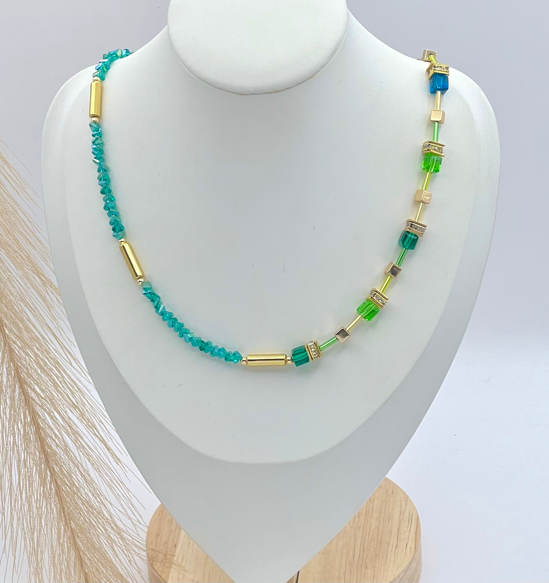 Emerald Green Crystal Glass Necklace – Gold Steel Natural Stone Jewellery