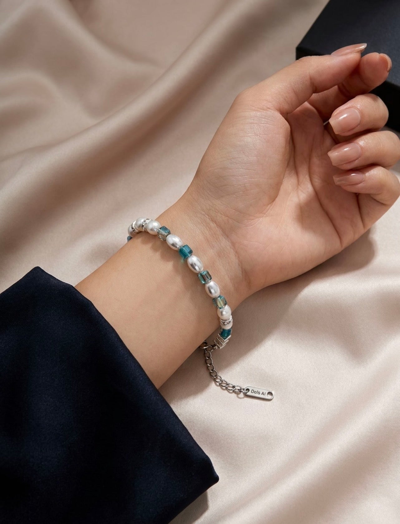 White Stone & Ash Transparent Glass Bead Bracelet – Silver Stainless Steel