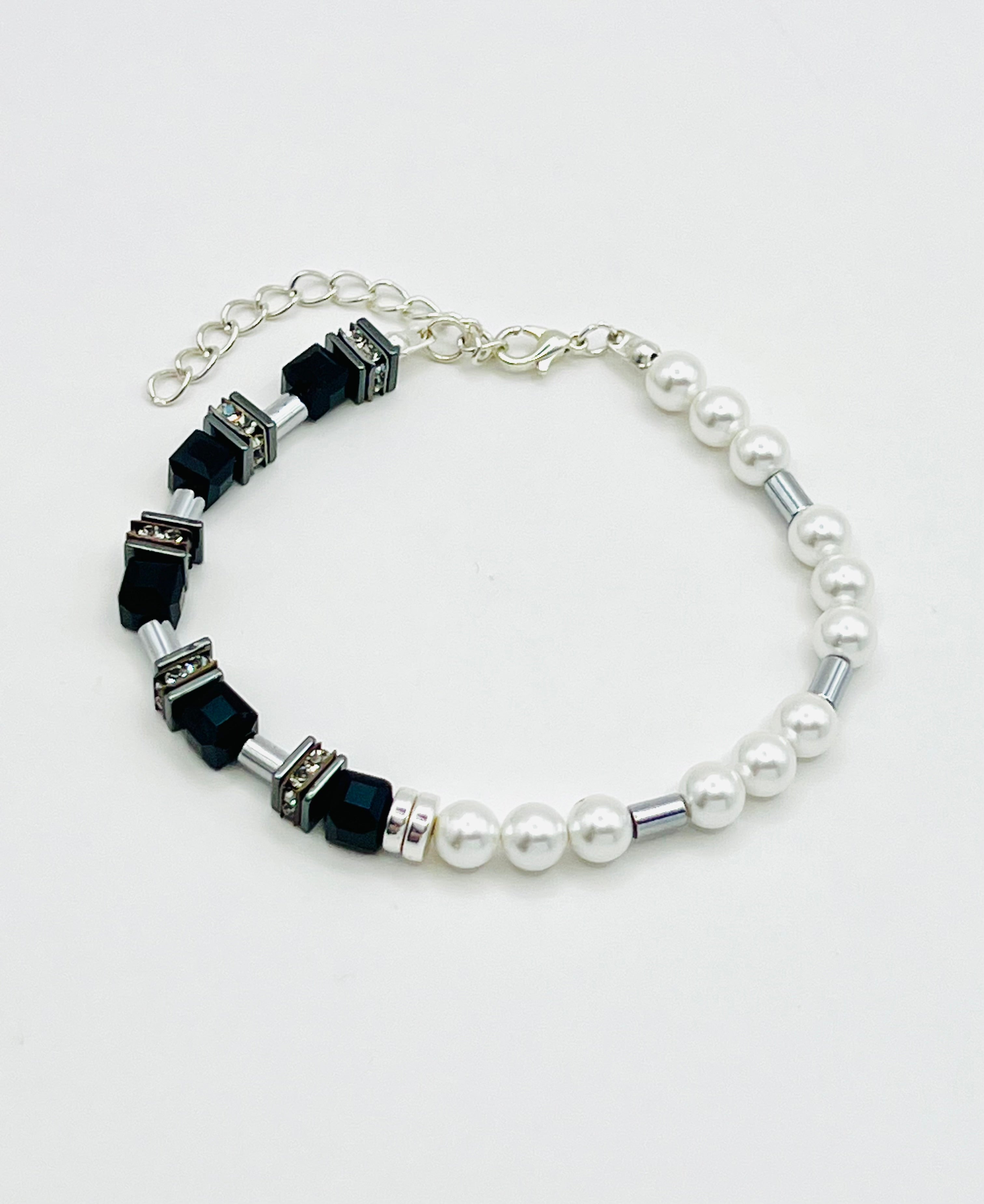 Black and White Glass & Stone Bracelet – Silver-Plated