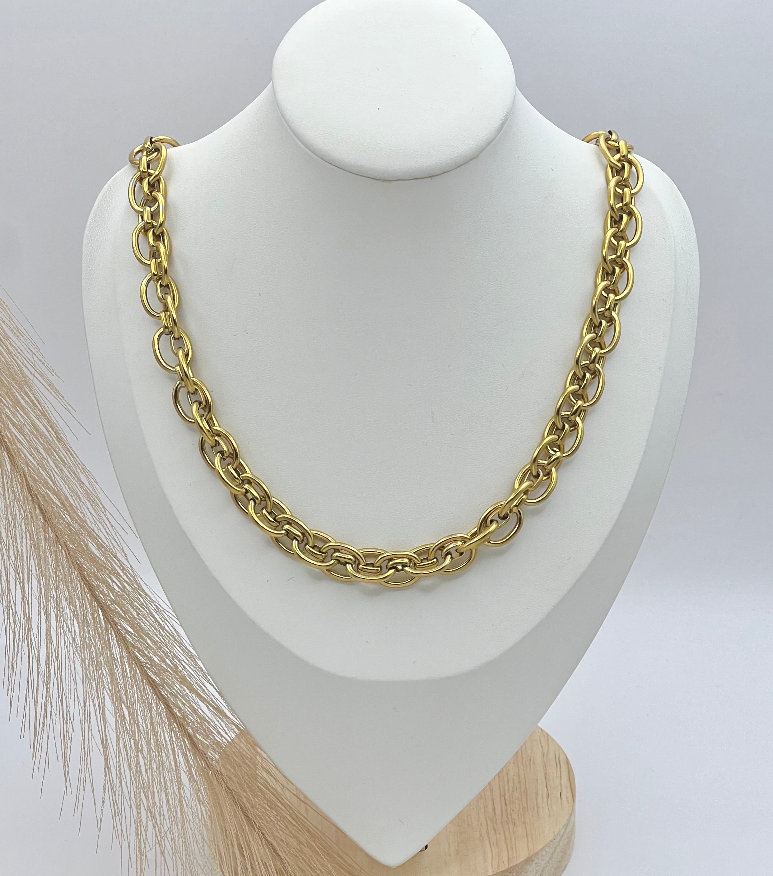 Gold Stainless Steel Chain Necklace for Women Gift Jewellery Box