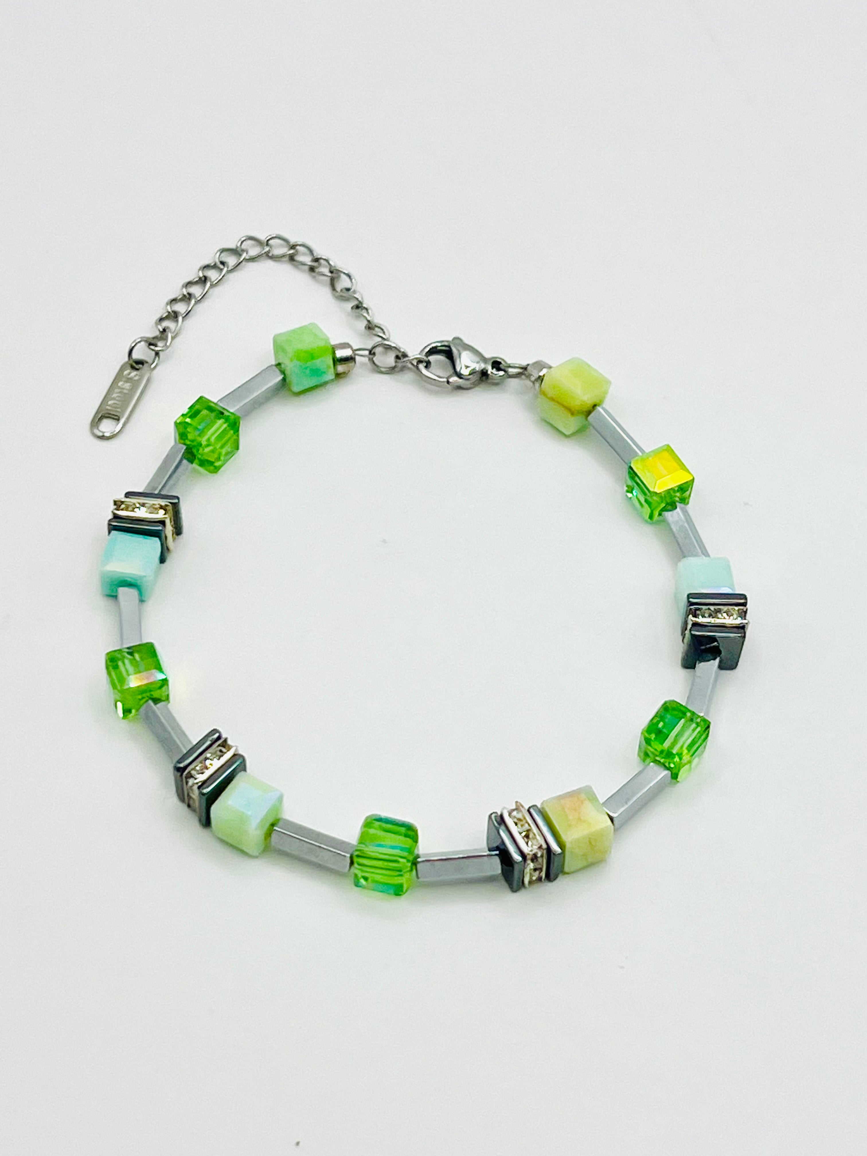Green Glass Stones Bracelet – Silver Steel