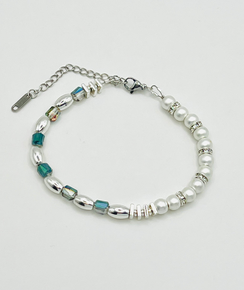 White Stone & Ash Transparent Glass Bead Bracelet – Silver Stainless Steel