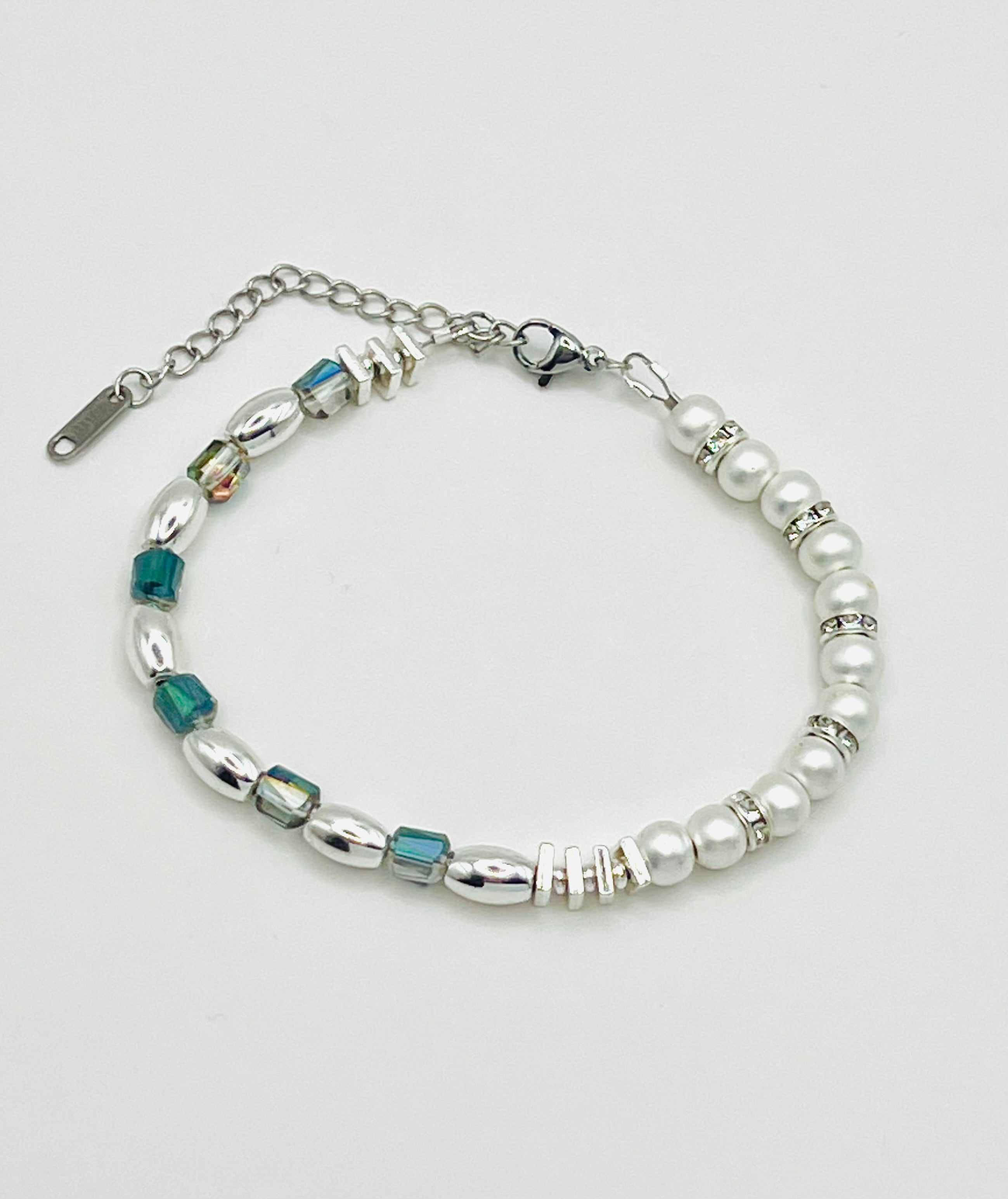 White Stone & Ash Transparent Glass Bead Bracelet – Silver Stainless Steel