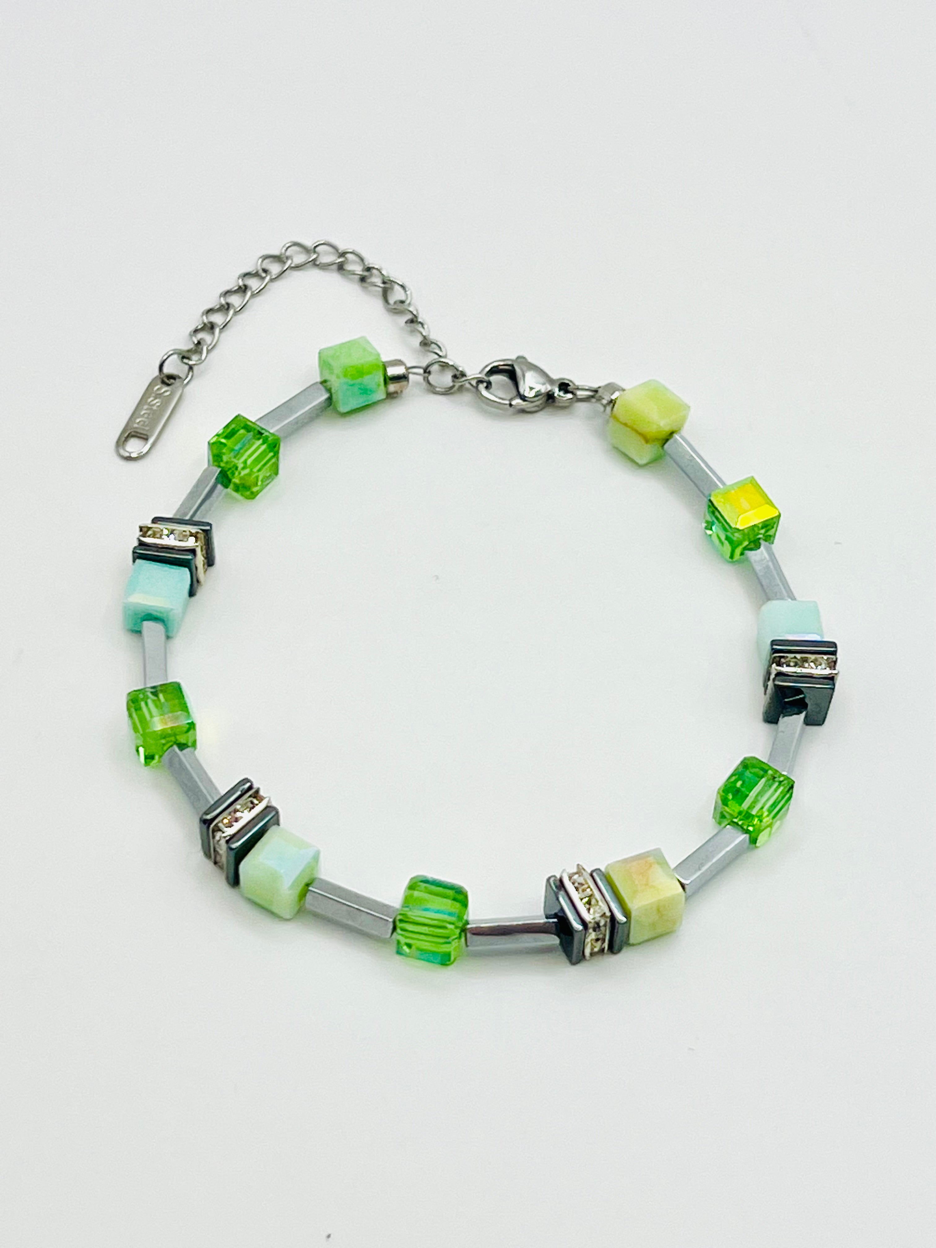 Green Glass Stones Bracelet – Silver Steel
